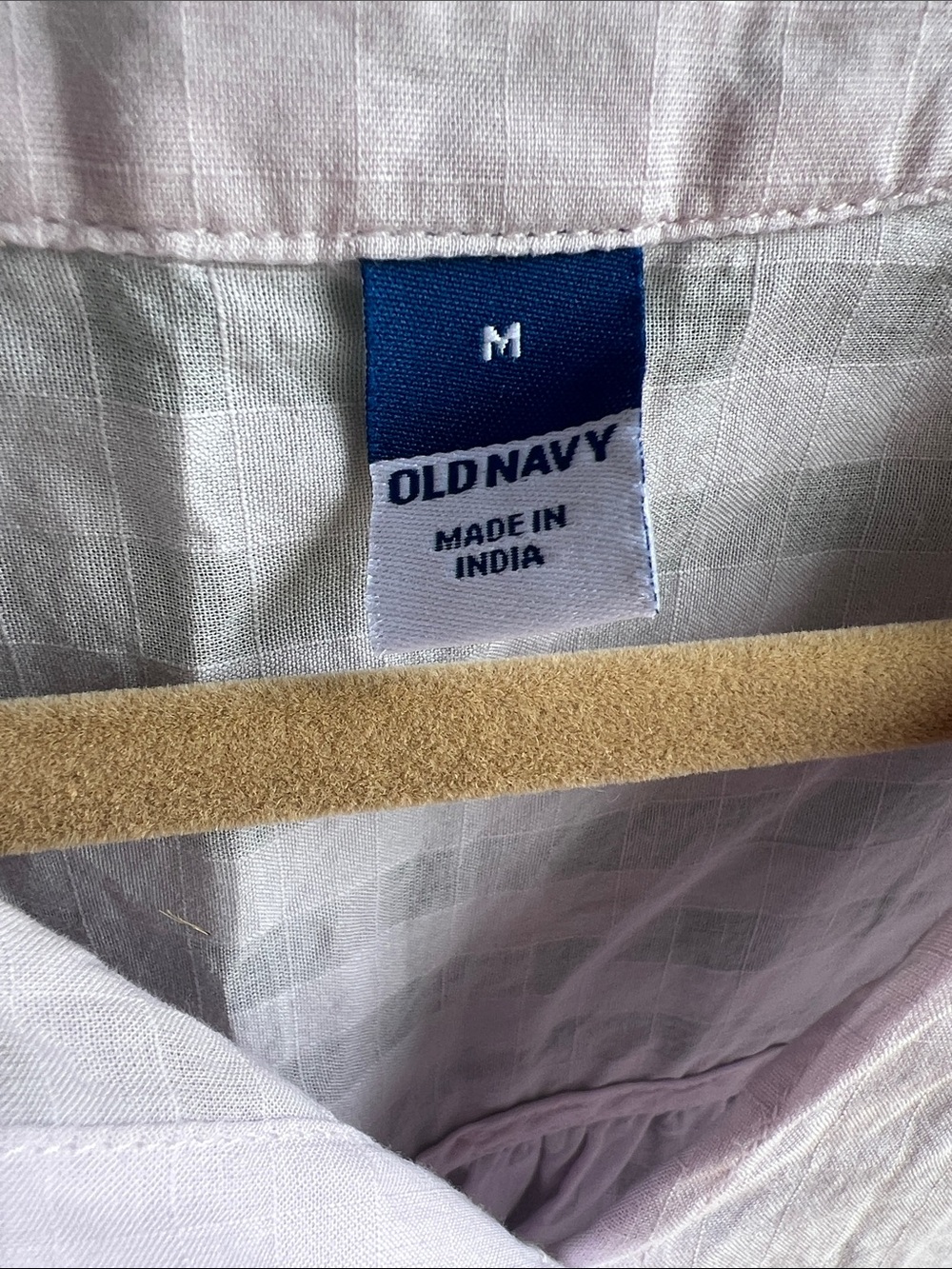 Old Navy Lavender Button-Up Shirt - Medium NWOT 💯 cotton - Picture 2 of 4